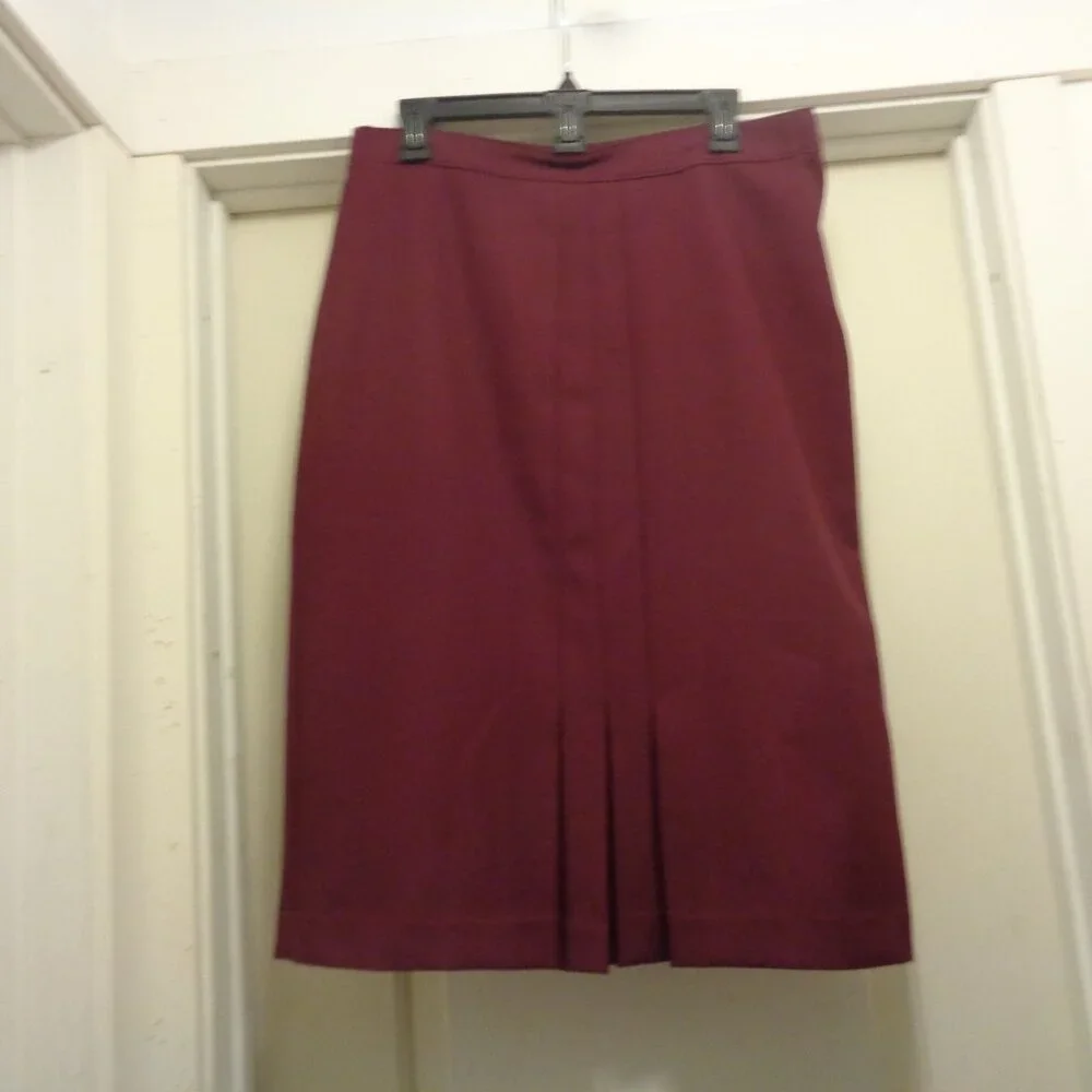 BURGANDY KNIT SEMI PLEATS BOTTOM OFFICE SIREN SKIRT 16